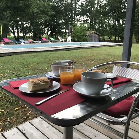 Domaine De Giron Bed and Breakfast Moulis-en-Médoc Esterno foto