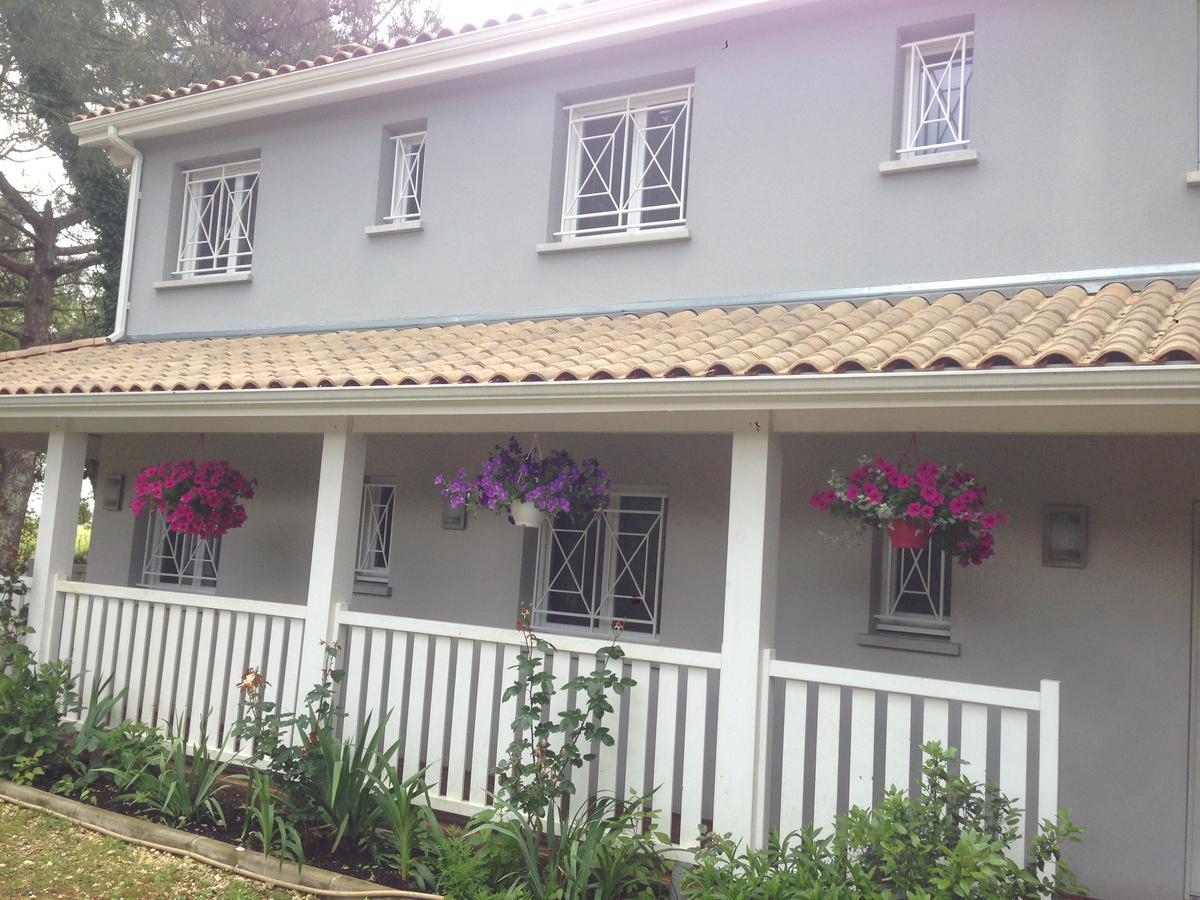 Domaine De Giron Bed and Breakfast Moulis-en-Médoc Esterno foto
