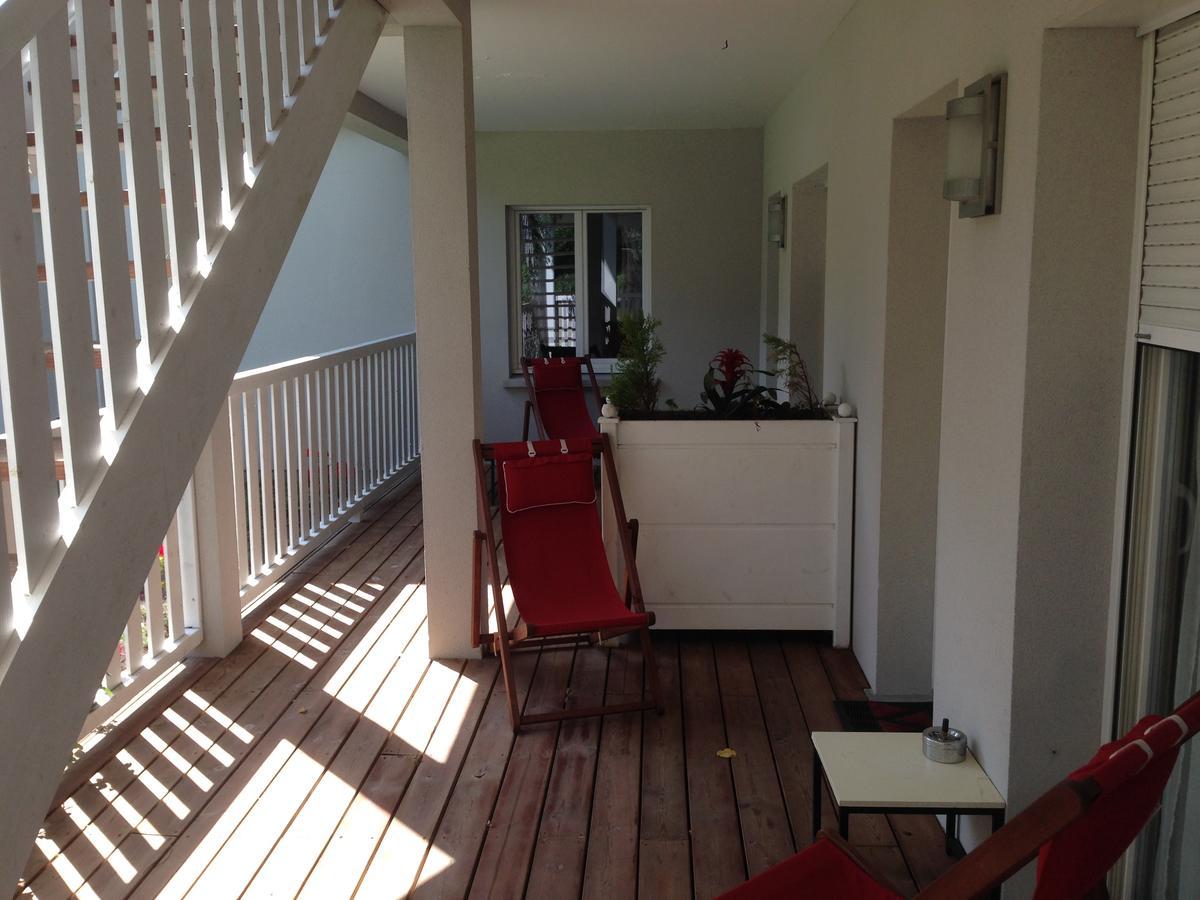 Domaine De Giron Bed and Breakfast Moulis-en-Médoc Esterno foto