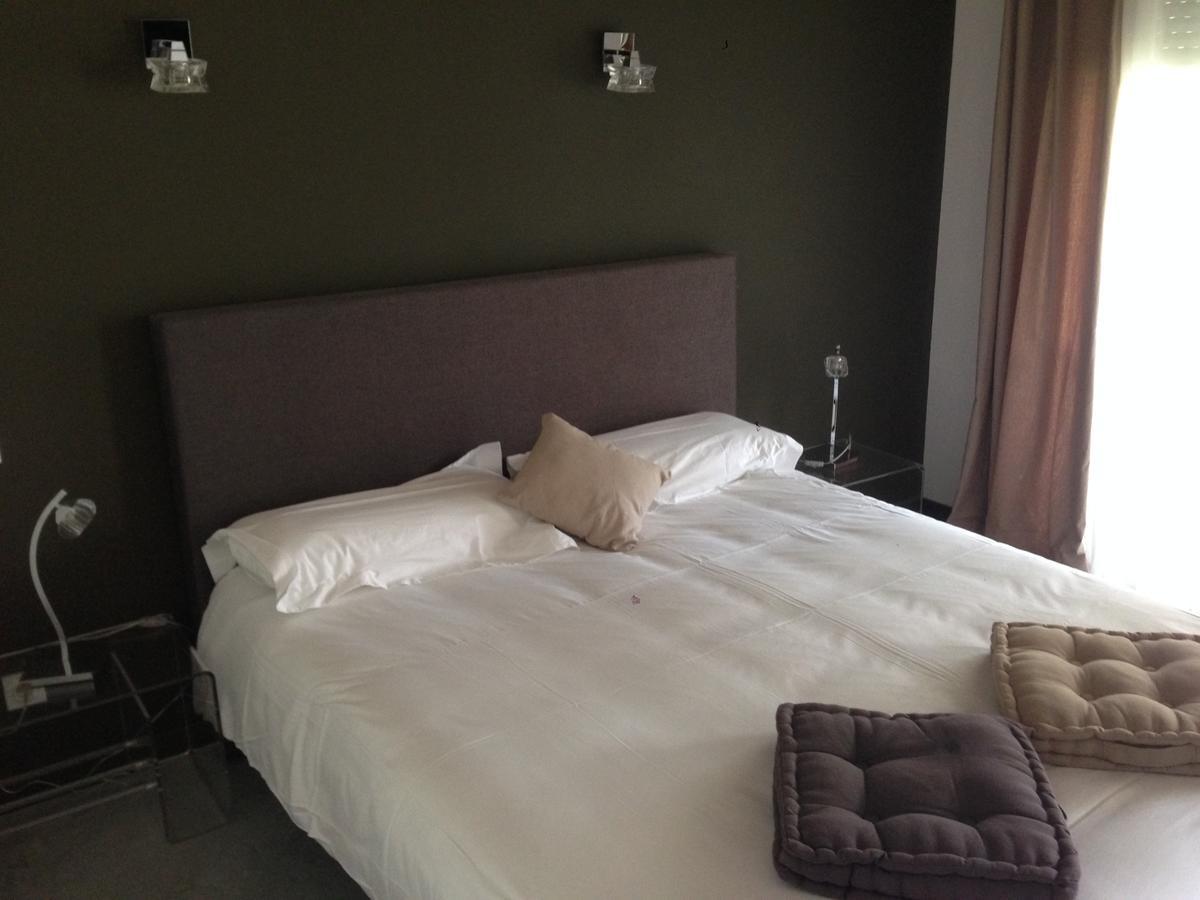 Domaine De Giron Bed and Breakfast Moulis-en-Médoc Esterno foto