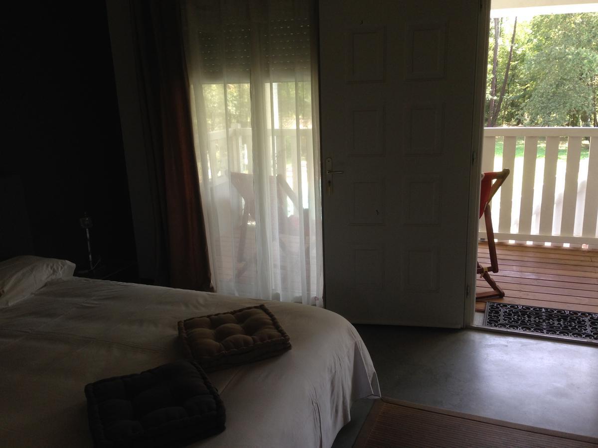 Domaine De Giron Bed and Breakfast Moulis-en-Médoc Esterno foto